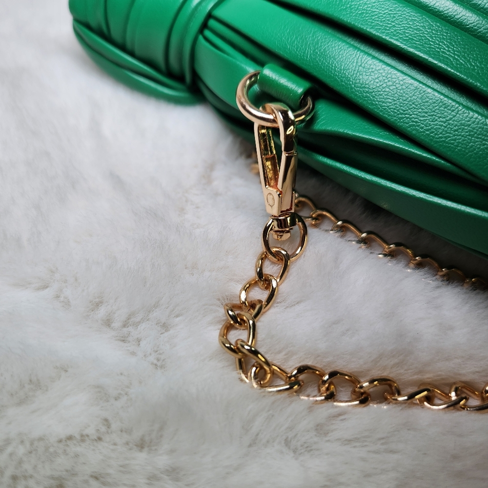 NWT Urban Expressions Pleated Knot Handle Bag | Green | Crossbody Chain - Picture 8 of 8